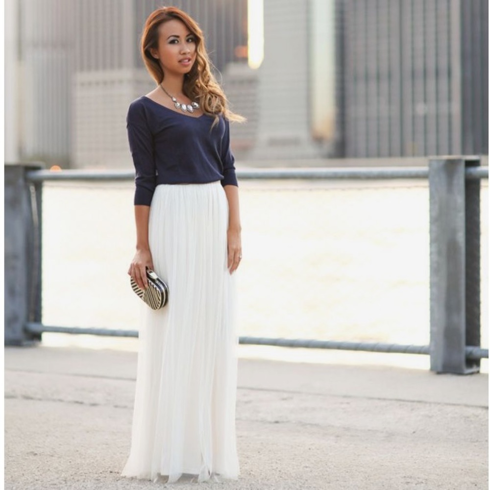 White maxi skirt