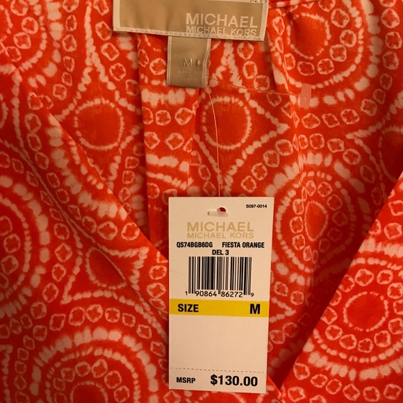 Flirty shirt. - Picture 2 of 3