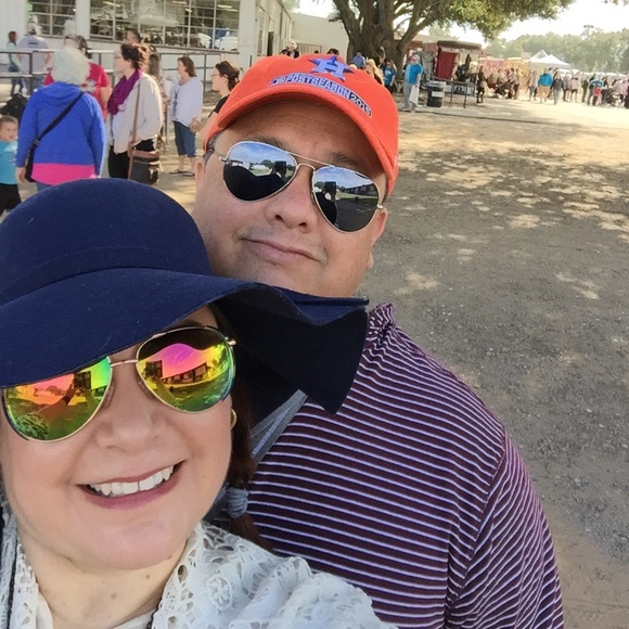 Meet your Posher, Danielle - Picture 2 of 8