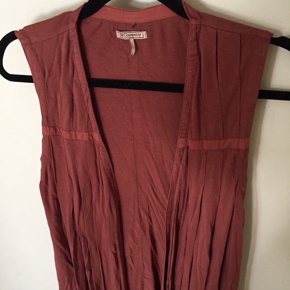 Rust Colored Flowy Tunic Vest - Picture 3 of 3