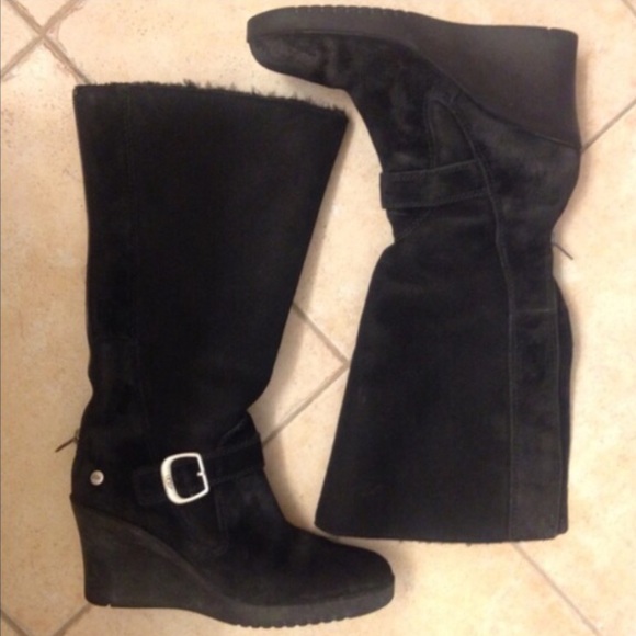 black suede Ugg boots. - Picture 1 of 3