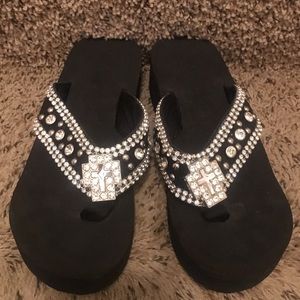 GORGEOUS RHINESTONE FLIP FLOPS