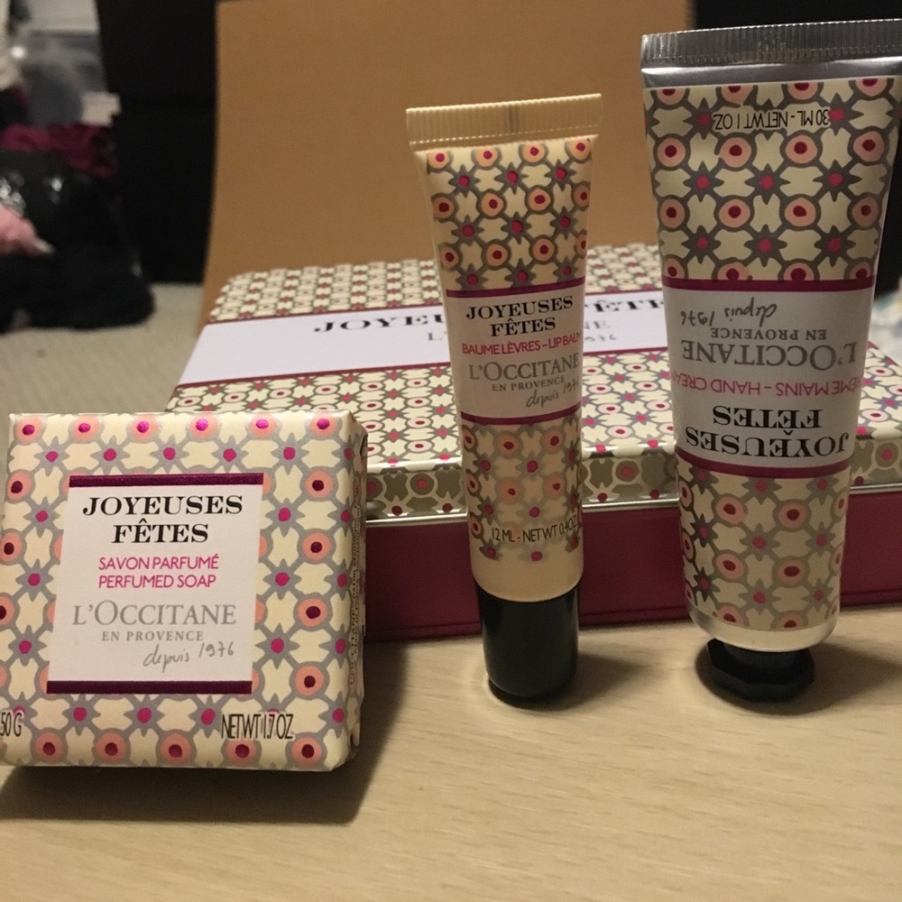 TODAY'S SALE Joyeuses Fetes L'occitane Voyage Set