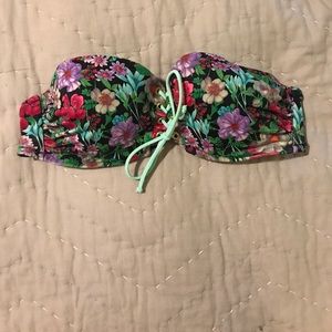 NWOT Victoria's Secret Bikini Top