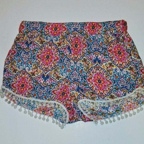 🛑SOLD!!🛑 2 PC Ladies Shorts Bundle - Picture 2 of 3