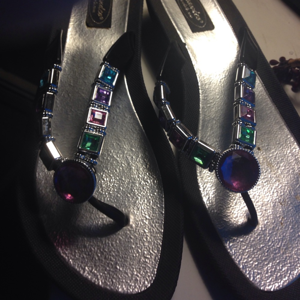 Flip flops, never worn