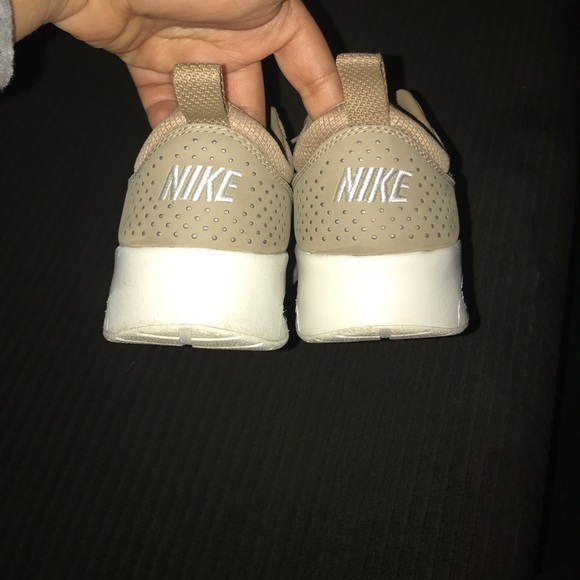 ❌SOLD❌ Nike Air Max Thea Tan Dessert Camo - Picture 6 of 8