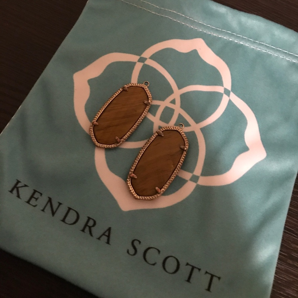 Brown Kendra Scott earrings