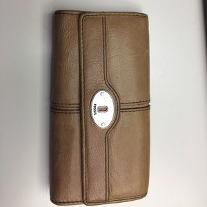 Fossil light brown leather wallet