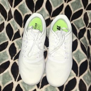 White Nike Free Rn Women's Size 8.5