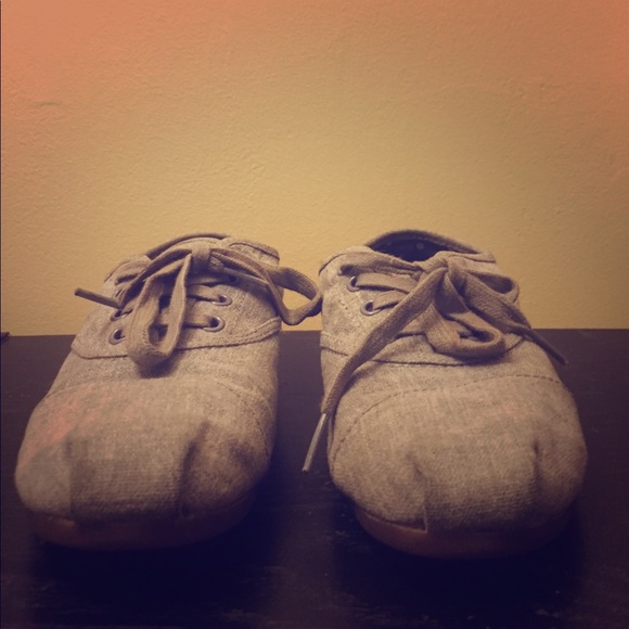 TOMS Grey with Laces - Picture 2 of 3