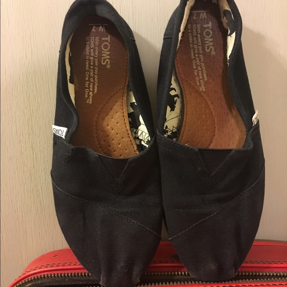 Black Toms