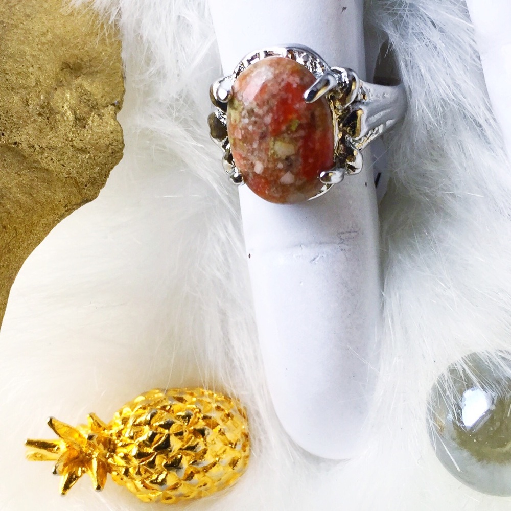 . {UNAKITE} Silver claw cocktail ring 7