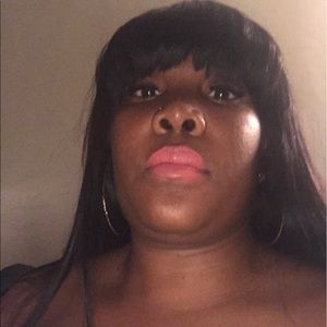 Meet your Posher, Aja