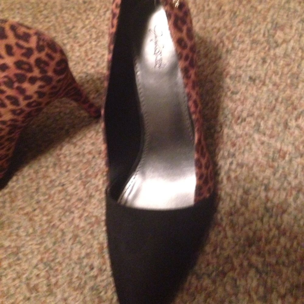 Heals - Picture 2 of 4