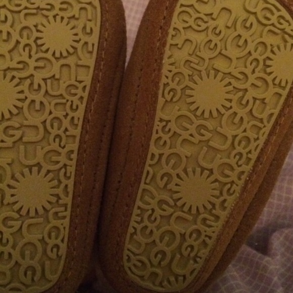 Infant UGG BOOTS - Picture 2 of 4