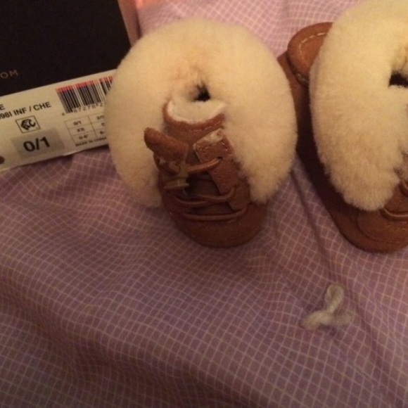 Infant UGG BOOTS - Picture 4 of 4