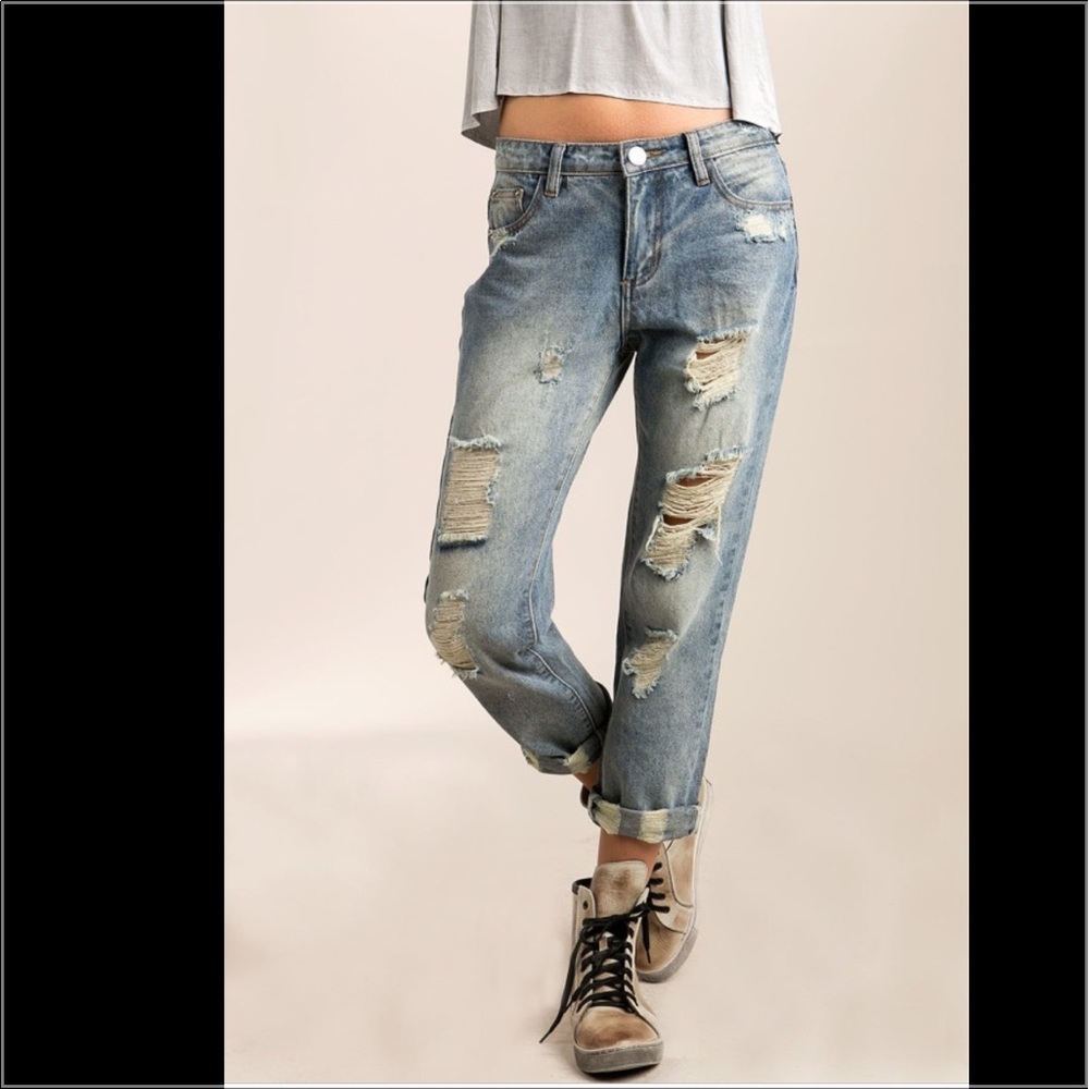 Distressed Jeans - Picture 3 of 4