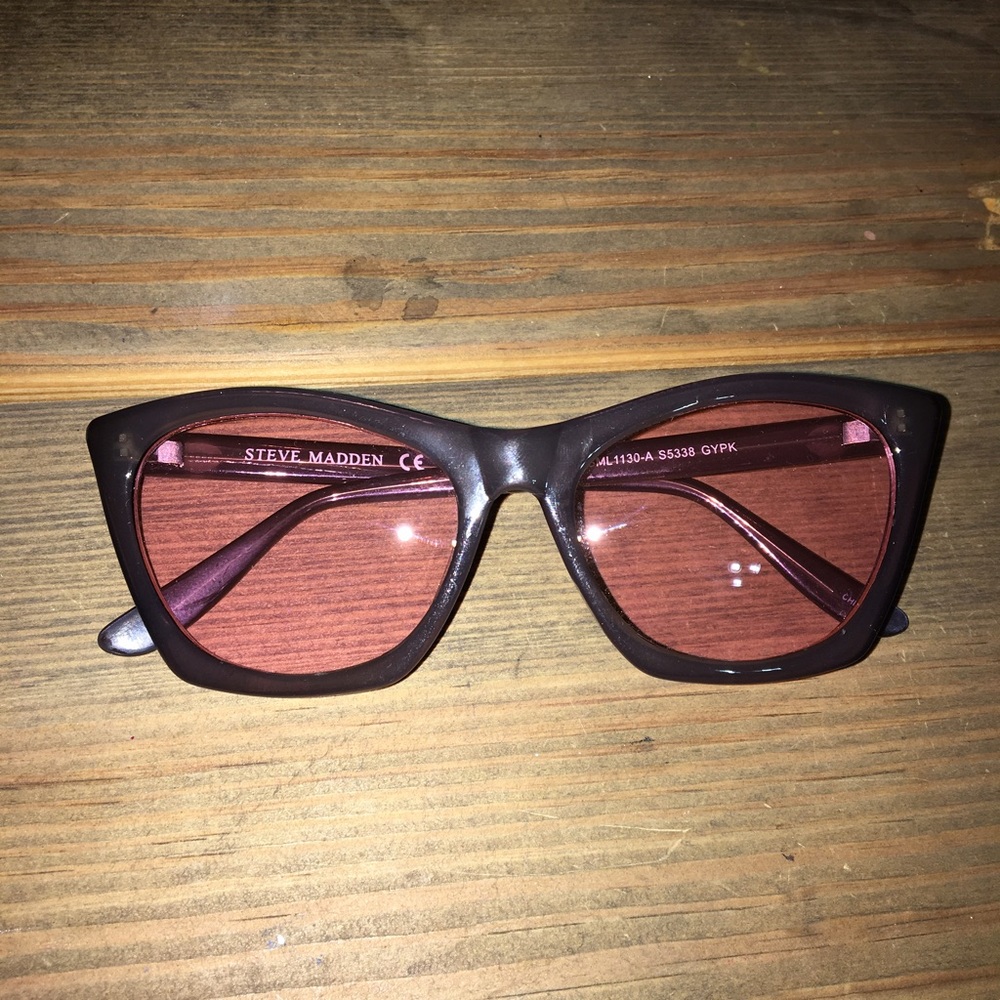 Steve Madden sunglasses