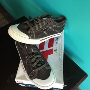 Woman's American eagle size 8 1/2