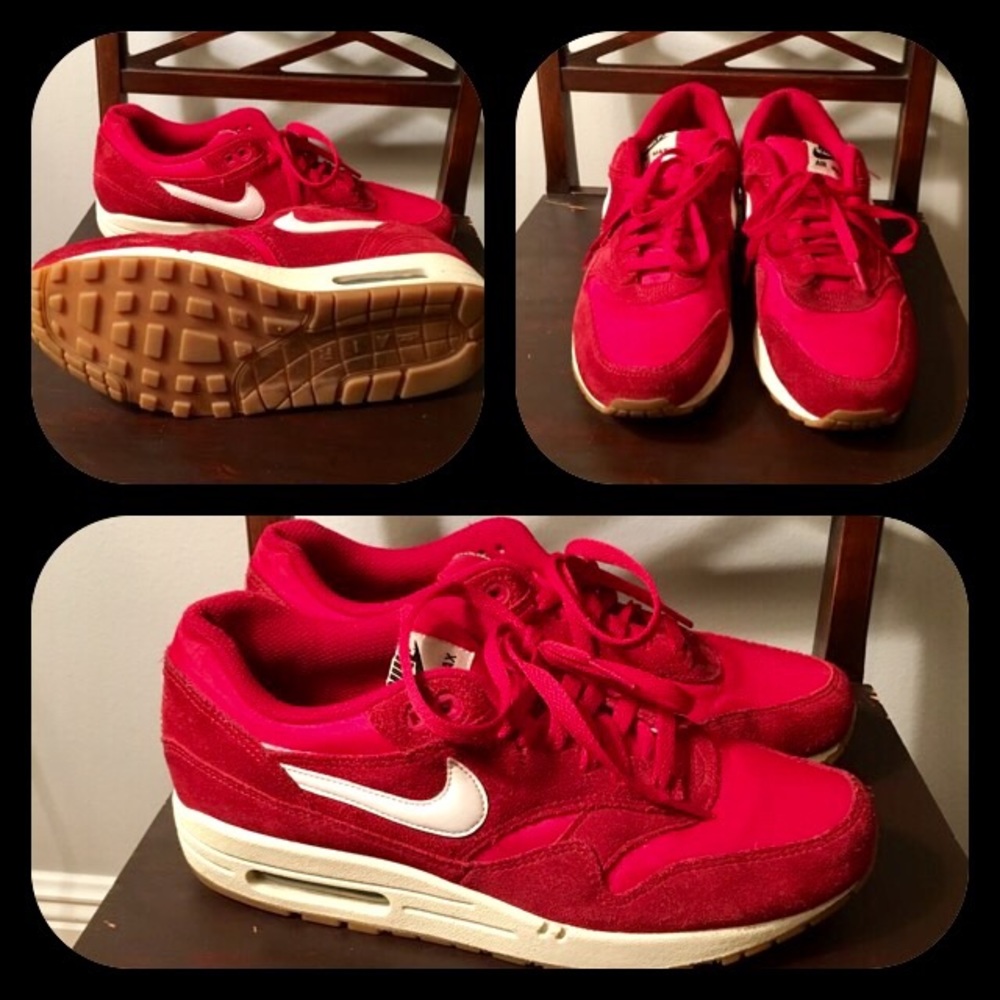 Red Nike Air Max