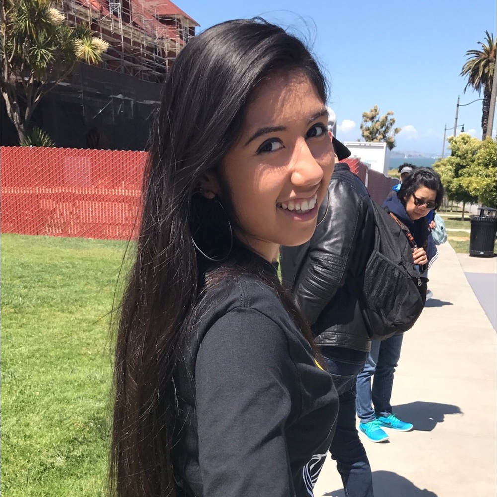 Meet your Posher, Izabelle