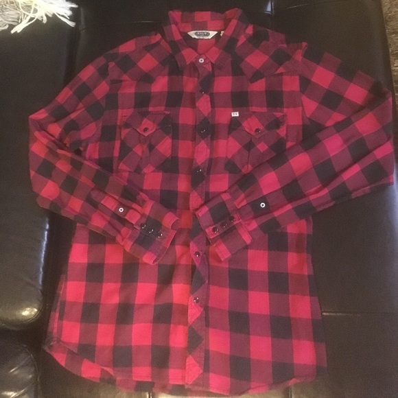 Salt Valley Other - Salt Valley Slim Fit Flannel - Black/Red - XL
