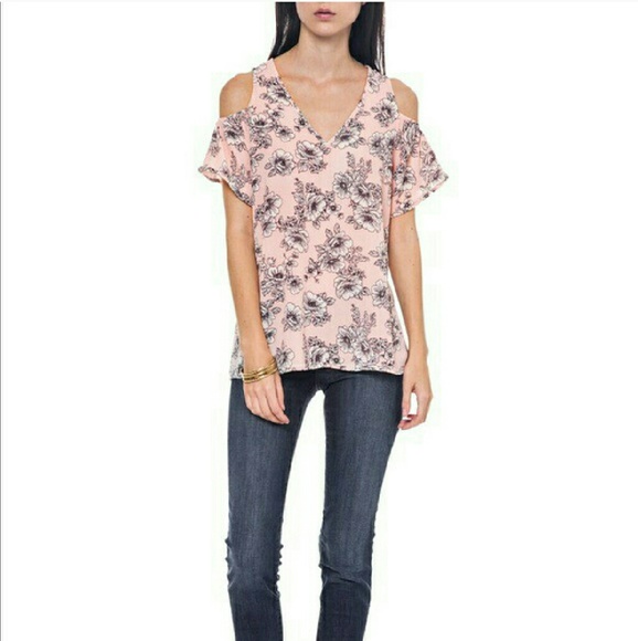 🎉HP!🎉 S or L Pink cutout floral top - Picture 4 of 4