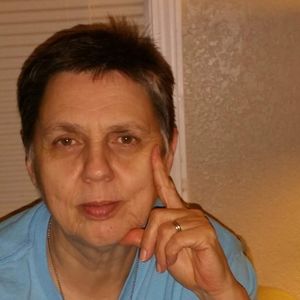 Meet your Posher, Delores