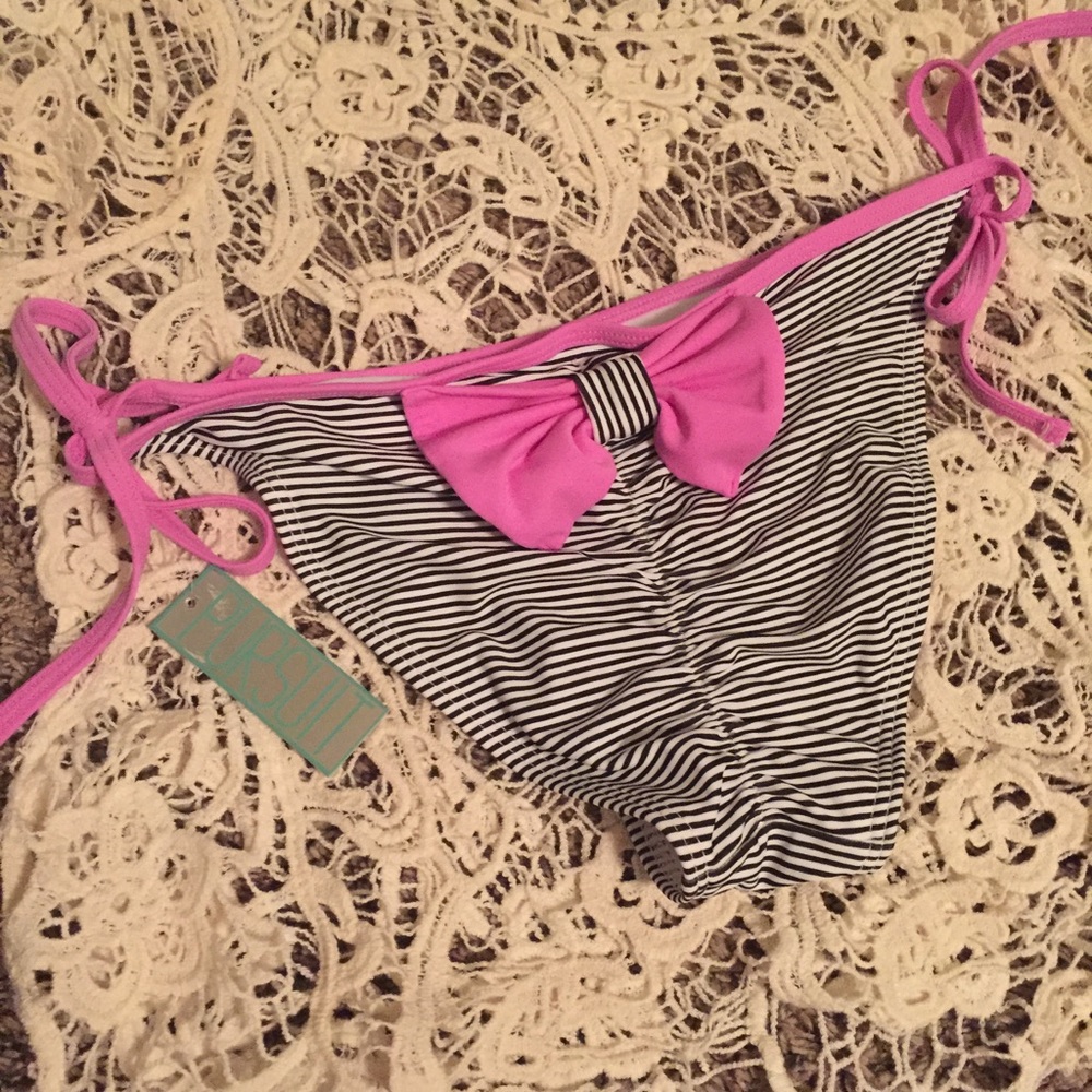 Medium bikini bottom bowtie cheeky