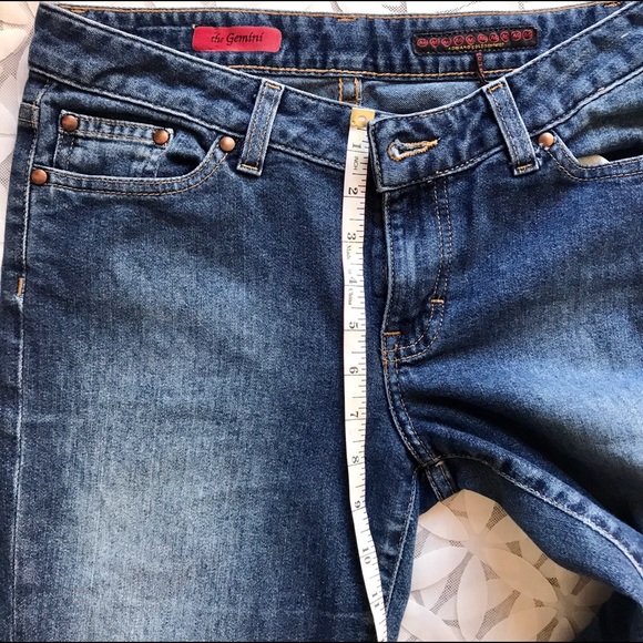 (29) AG Adriano Goldschmied Jean EUC - Picture 7 of 8