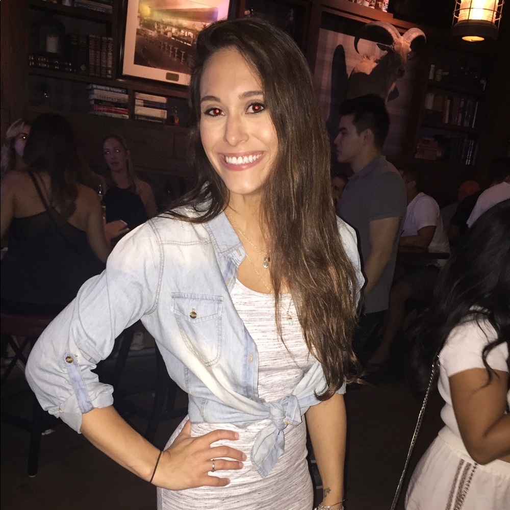Meet your Posher, Mirella