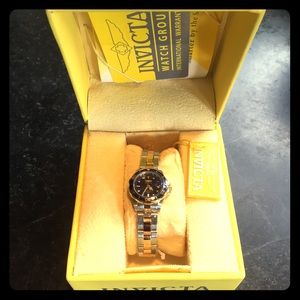 Women's Invicta Diver's Watch Gold & Silver