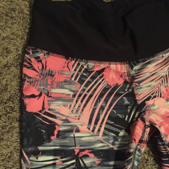 Workout capris RBX size small - Picture 2 of 4