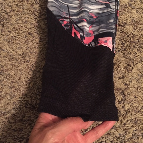 Workout capris RBX size small - Picture 3 of 4