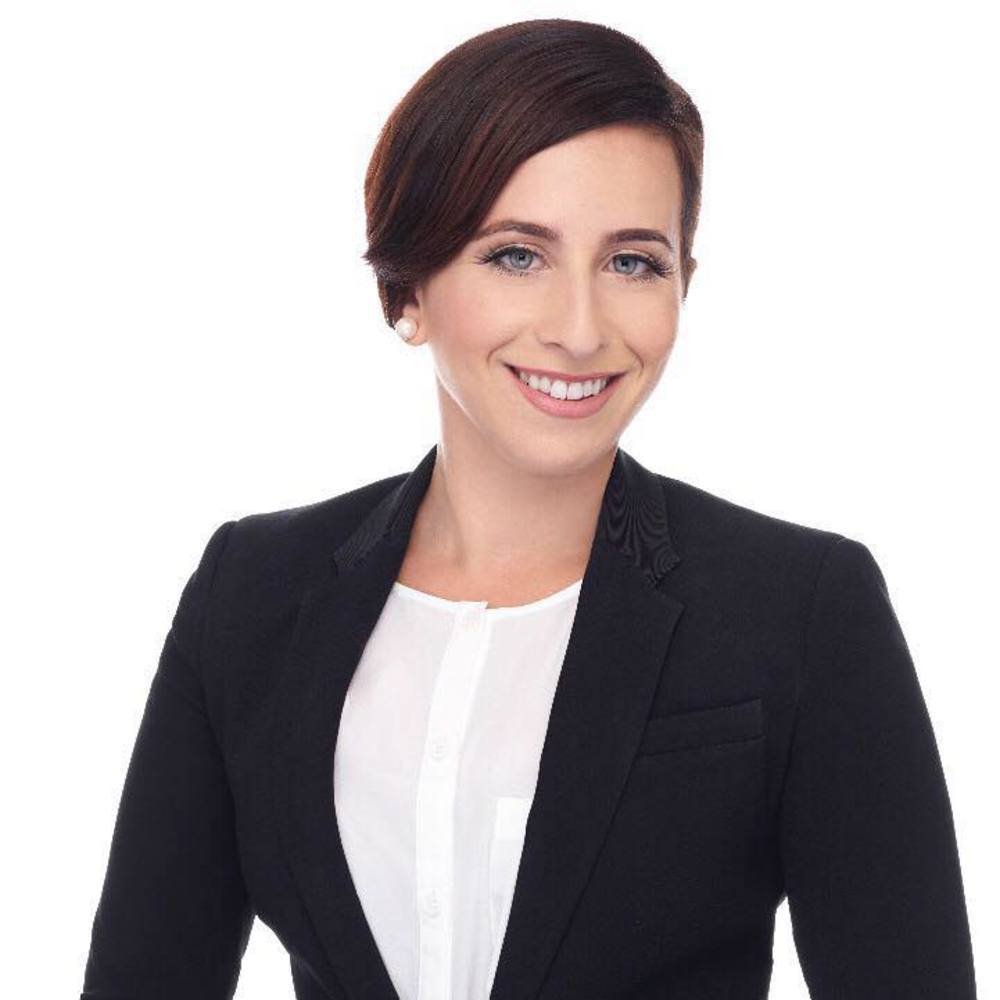 Meet your Posher, Lauren renee