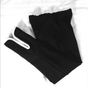 💥black crop pants ( spandex material) 💥NWOT