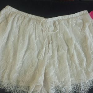 Lace white shorts