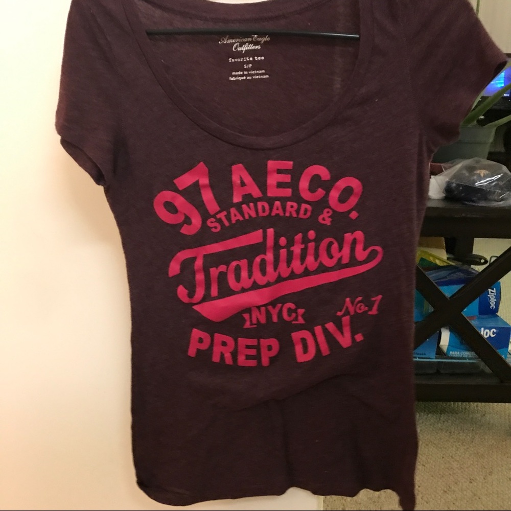 American Eagle Outfitters favorite tee