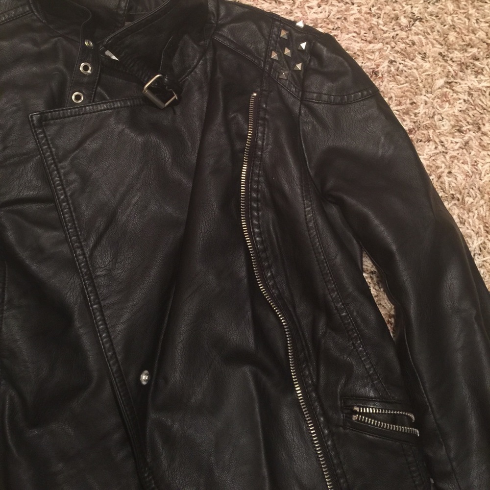 Leather jacket - Picture 2 of 4