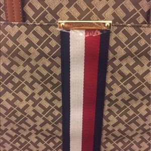 Tommy Hilfiger bag