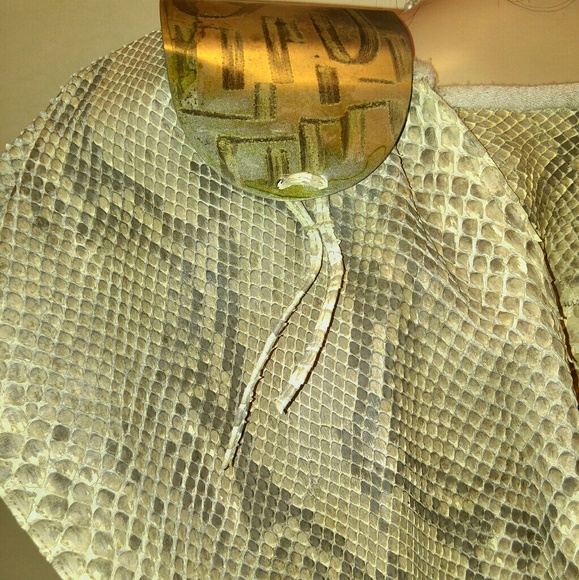🚫SOLDVintage Lisandro sarasola snake skin poncho - Picture 5 of 7