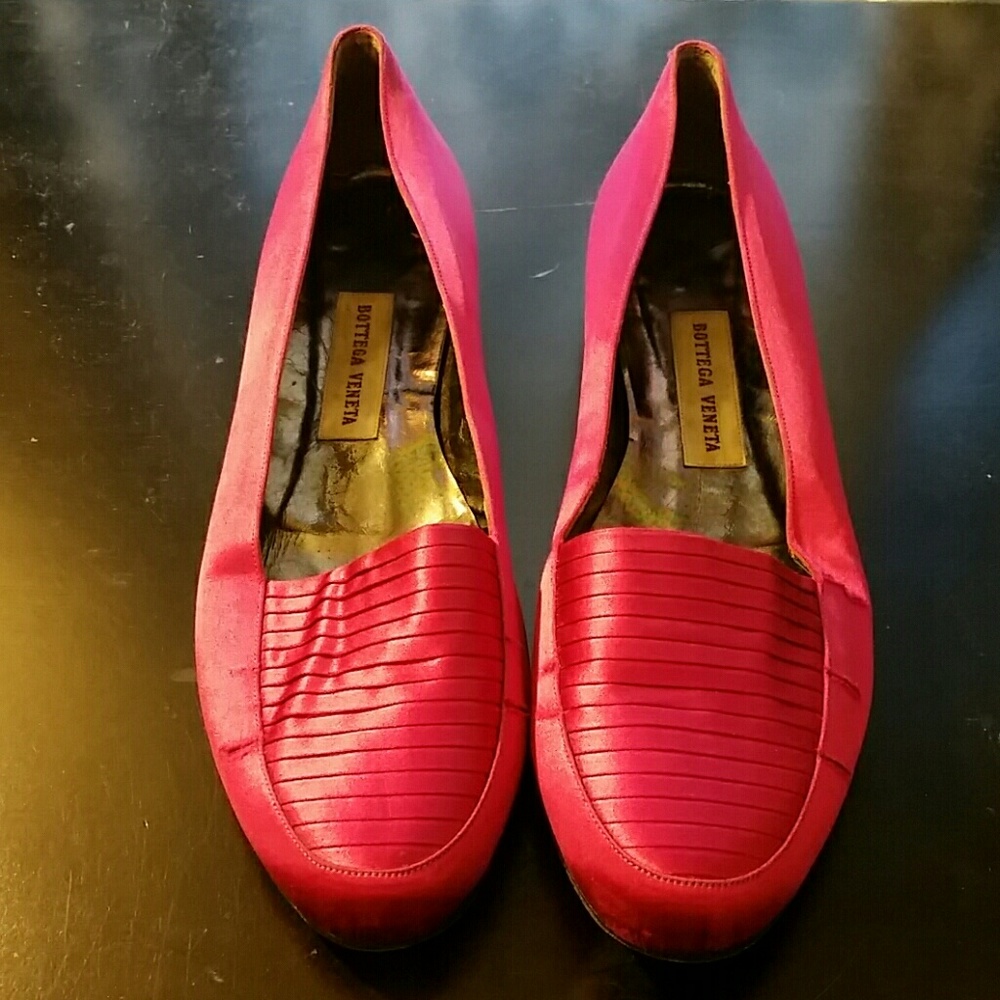 Vintage Bottega Veneta fuchsia heels, size 7.5