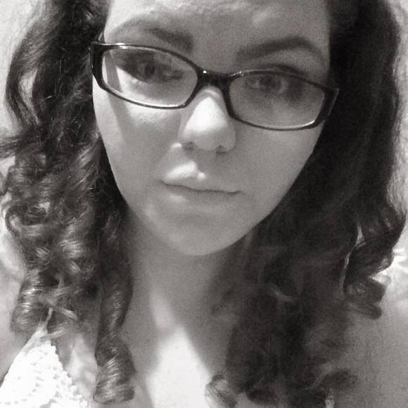 Meet your Posher, Katie - Picture 1 of 1
