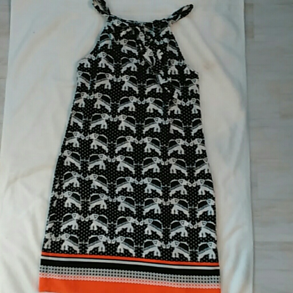 Crown & Ivy beautiful dress