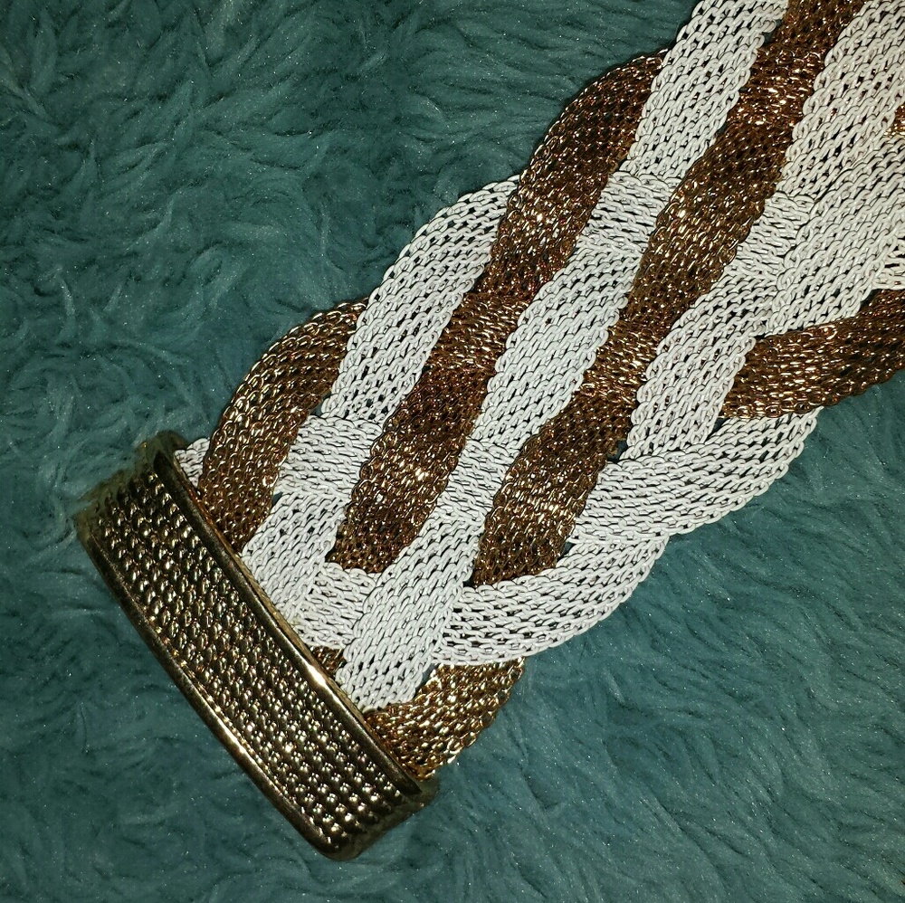 2 for $20 Beautiful white & gold mesh bracelet