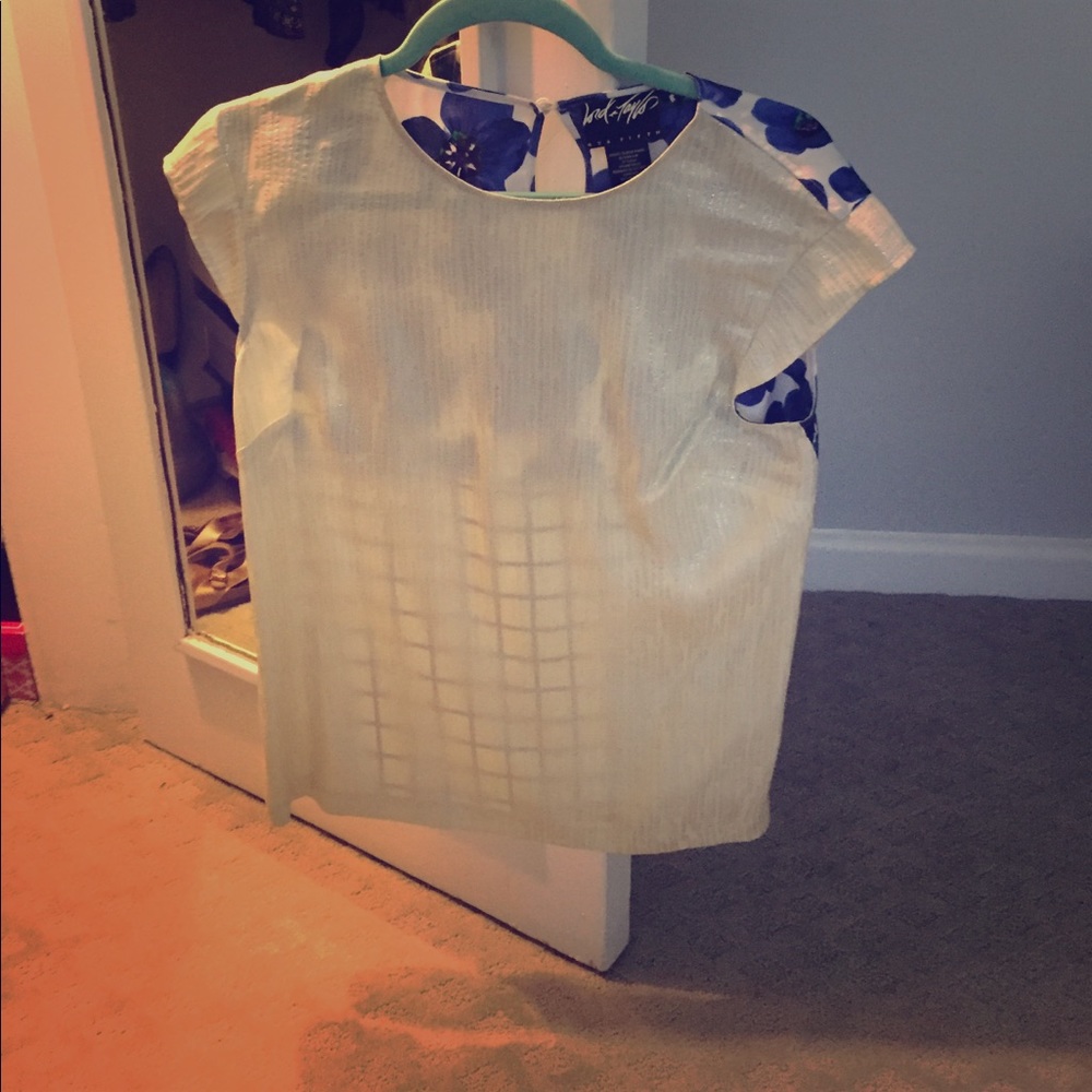 Short sleeve shirt