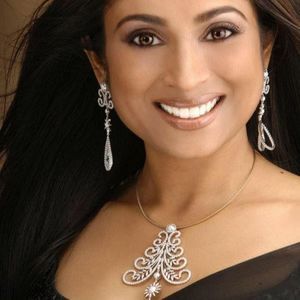 Meet your Posher, Dolly