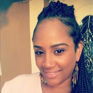 Meet your Posher, Tashell