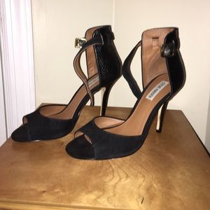 Woman's black heels